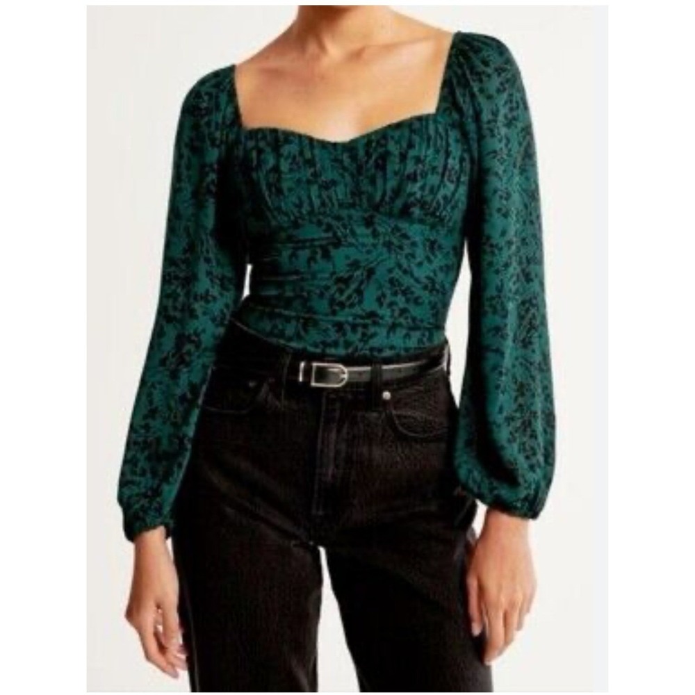 ABERCROMBIE & FITCH Medium Coquette Crop Top Sweatheart Neck Balloon Sleeves